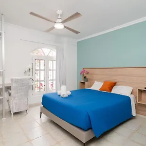 Neon Tenerife Guest house
